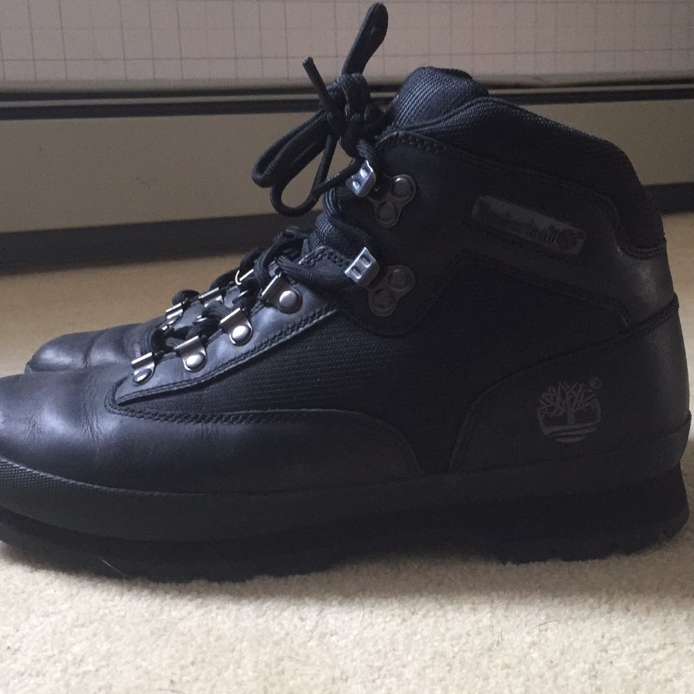 Timberland size 10.5 black men’s sneaker boots